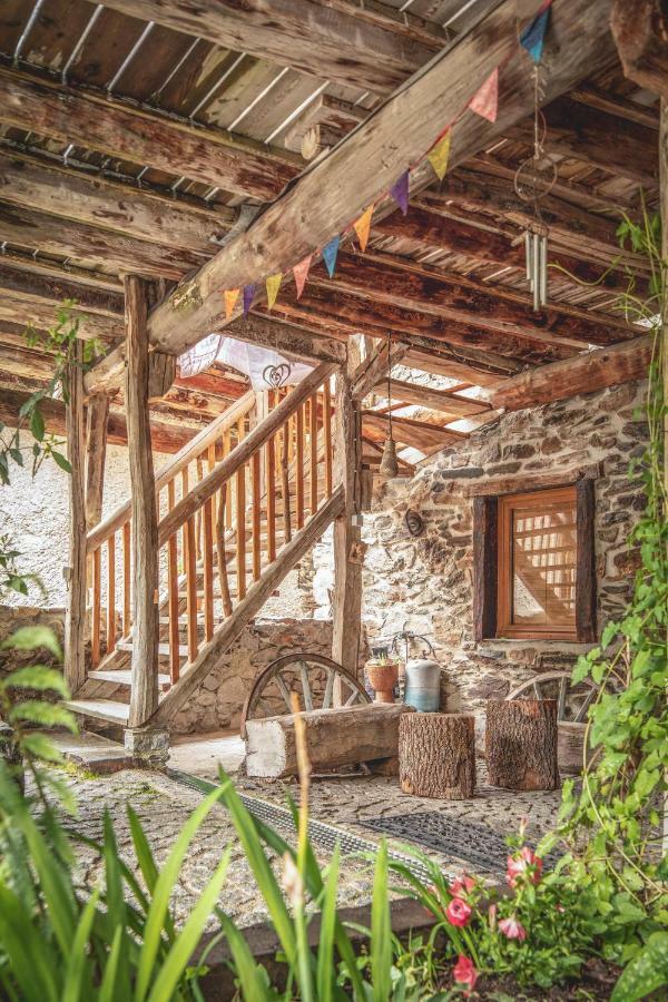 The Dragon Barn - Studio Ascou Luaran gambar